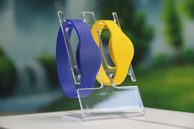 無線射頻卡與傳統的條碼卡識別技術相比有哪些優勢 無線射頻卡與傳統的條碼卡識別技術相比有哪些優勢