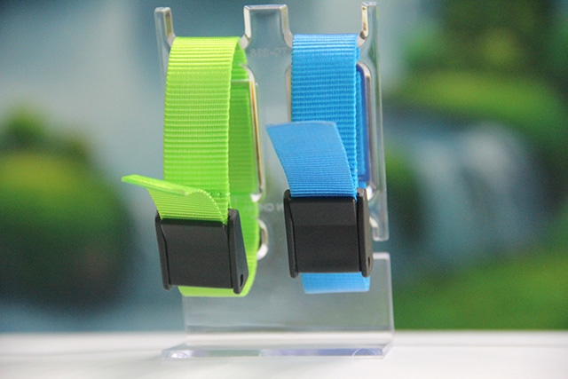 非接觸式硅膠腕帶RFID電子標(biāo)簽卡 非接觸式硅膠腕帶RFID電子標(biāo)簽卡