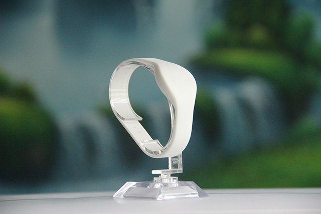 高頻硅膠腕帶RFID電子標(biāo)簽電子標(biāo)簽 高頻硅膠腕帶RFID電子標(biāo)簽電子標(biāo)簽