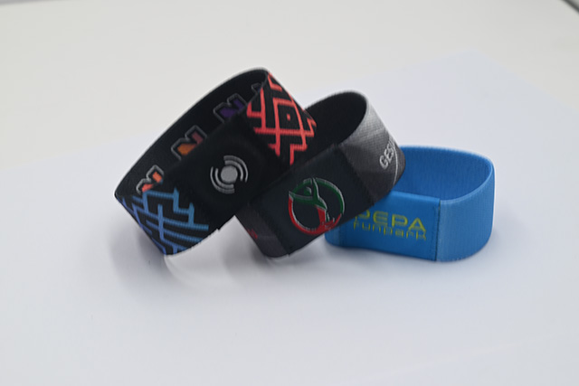 S70卡和S50卡的區別，它們的技術參數和應用領域有哪些